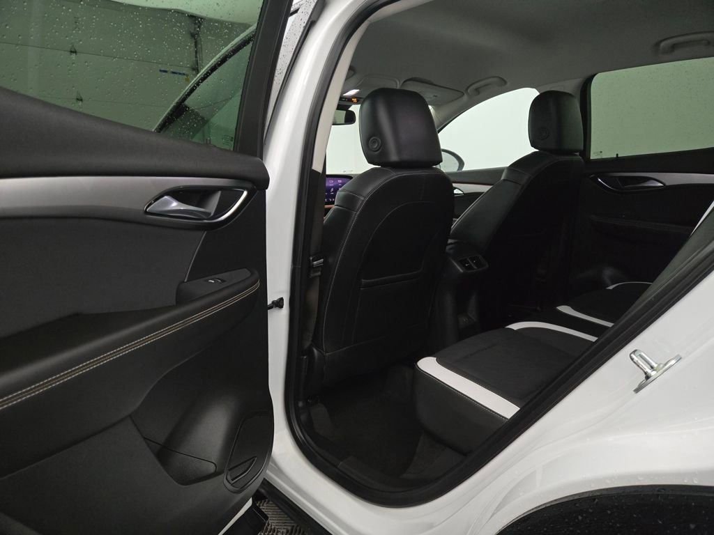 Used 2025 Buick Envision Sport Touring image 36