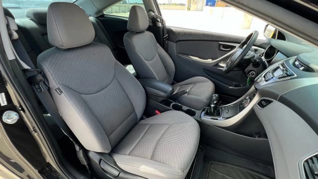 Used 2013 Hyundai Elantra image 17
