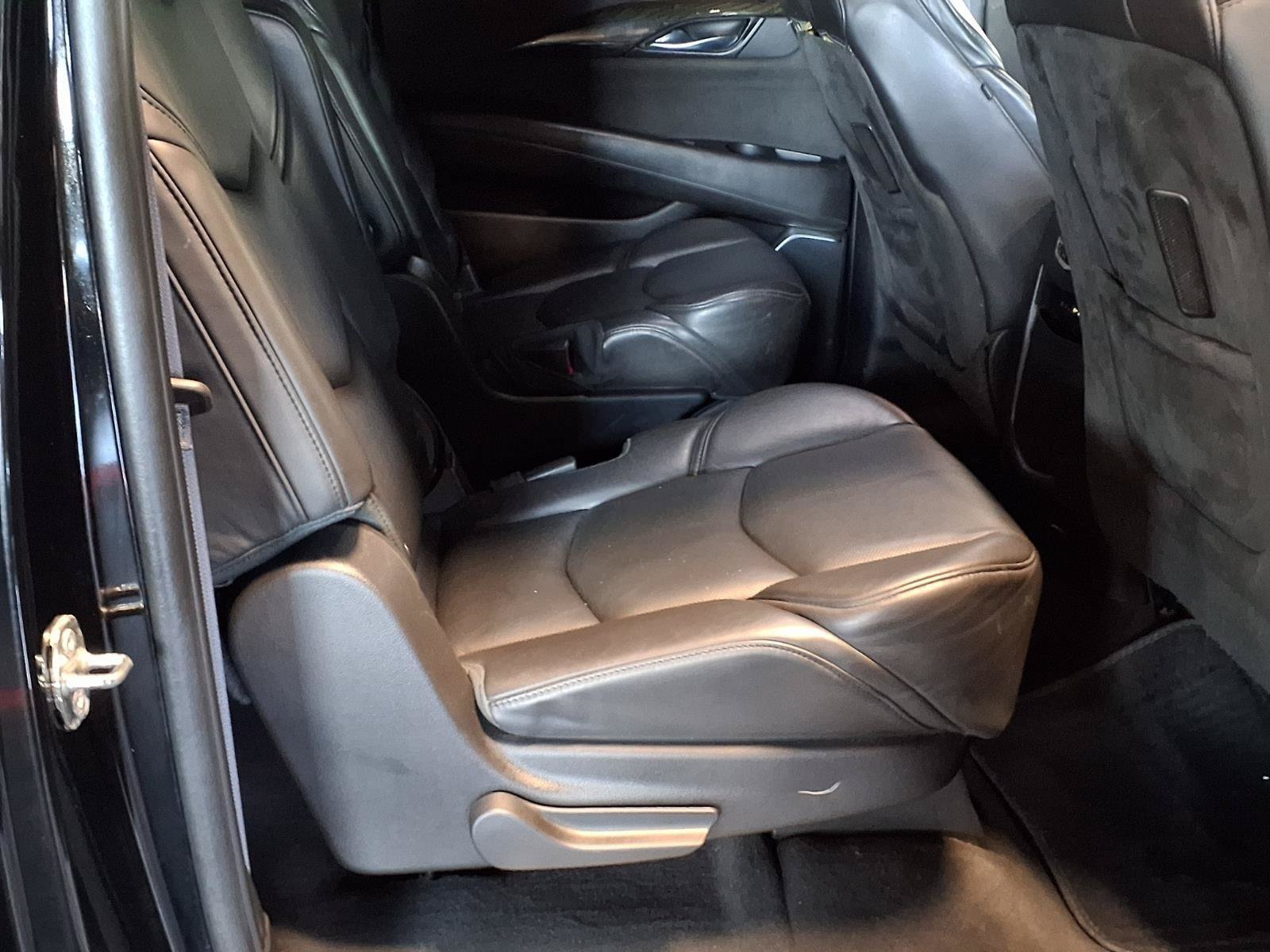 Used 2015 Cadillac Escalade ESV Platinum AWD/4WD image 13