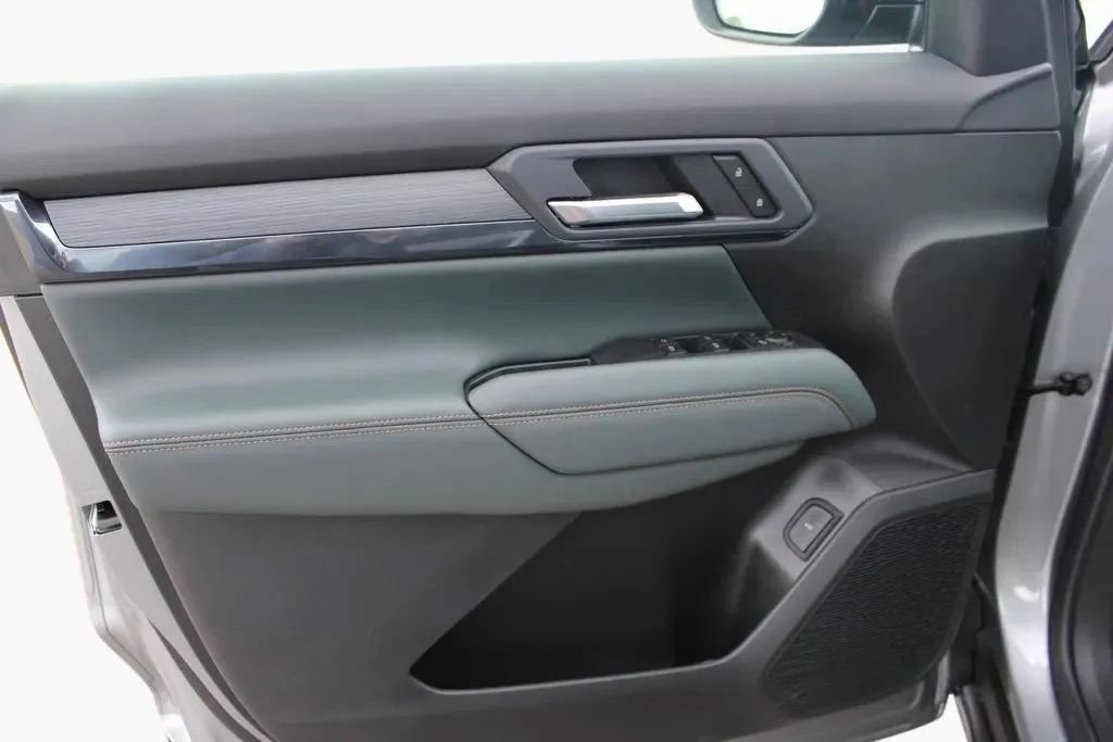 New 2026 GMC Terrain AT4 AWD/4WD image 10