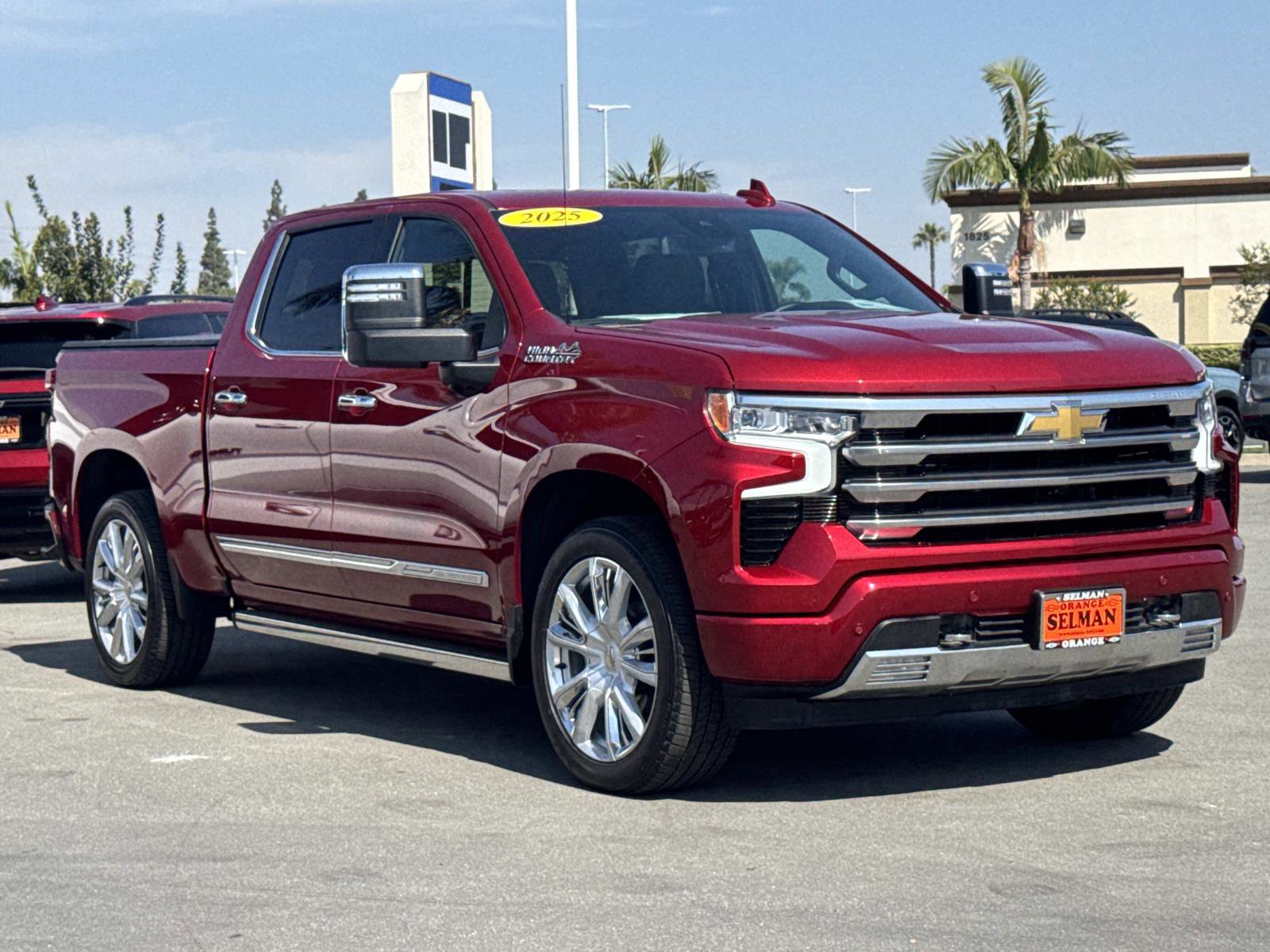 Used 2025 Chevrolet Silverado 1500 High Country w/ High Country Premium Package image 3