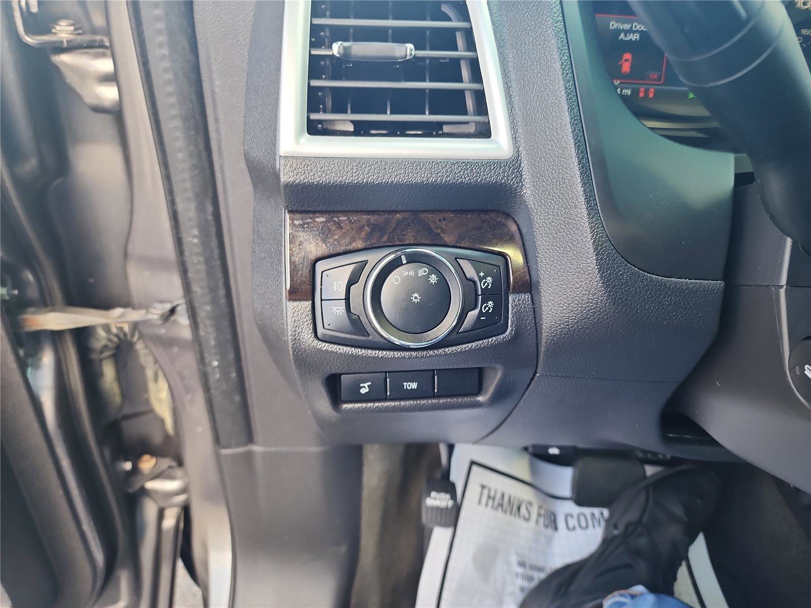 Used 2014 Ford Explorer Limited image 34