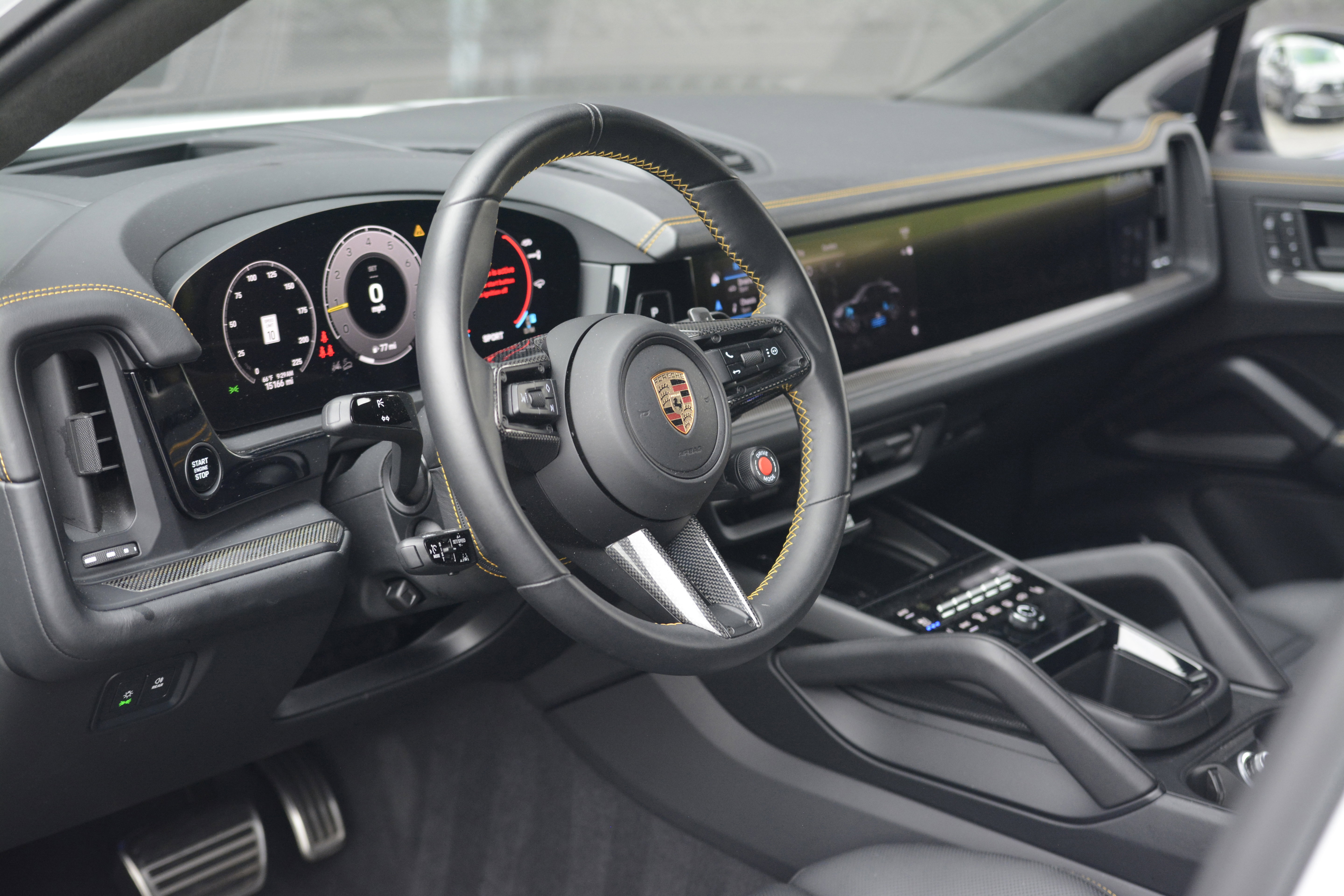 Certified 2024 Porsche Cayenne Turbo GT AWD/4WD image 4