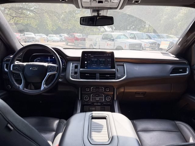Used 2022 Chevrolet Suburban Z71 w/ Z71 Off-Road Package AWD/4WD image 17