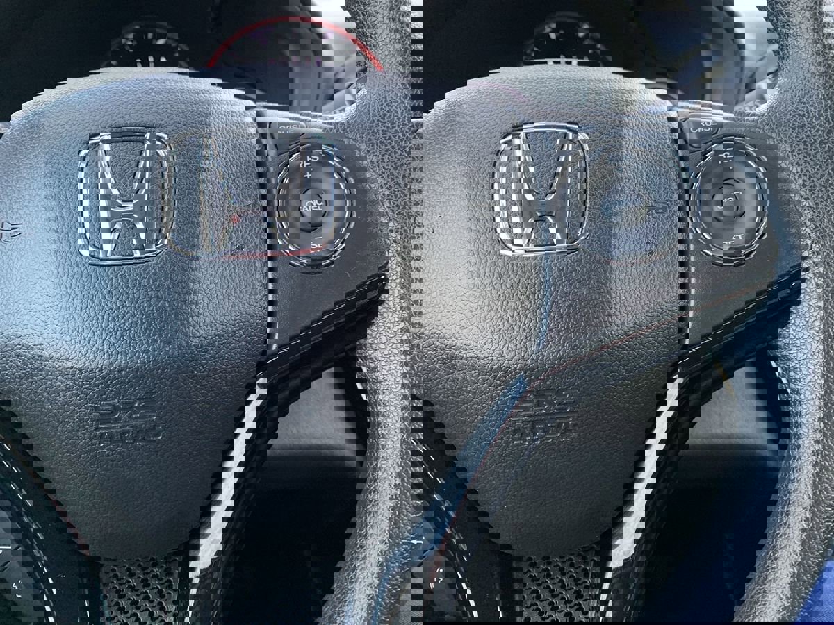 Used 2021 Honda HR-V LX image 18