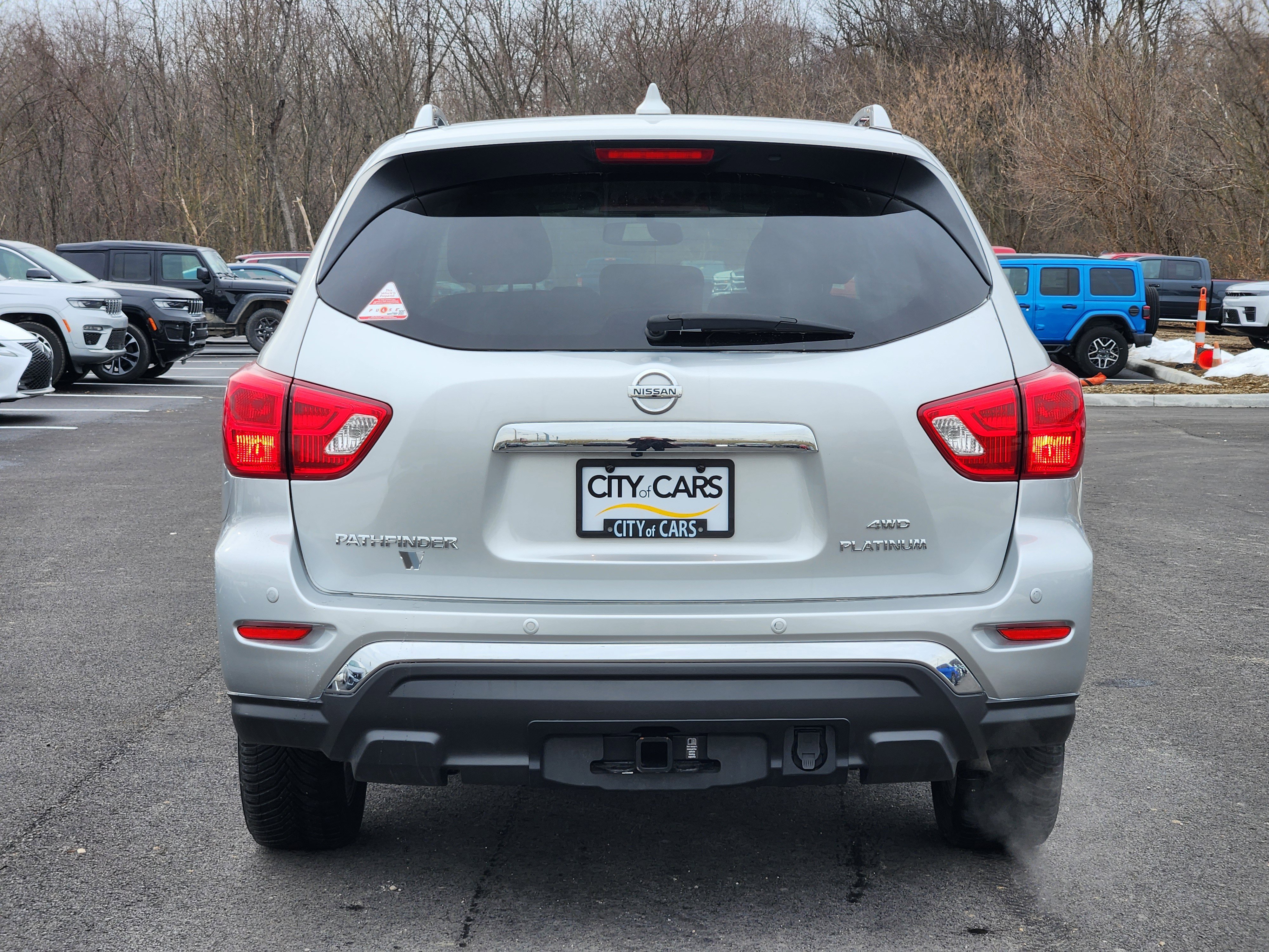 Used 2020 Nissan Pathfinder Platinum image 18