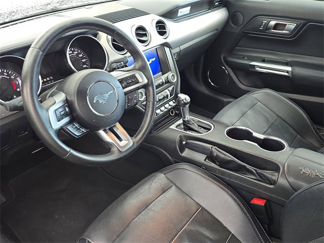 Used 2019 Ford Mustang Premium image 10