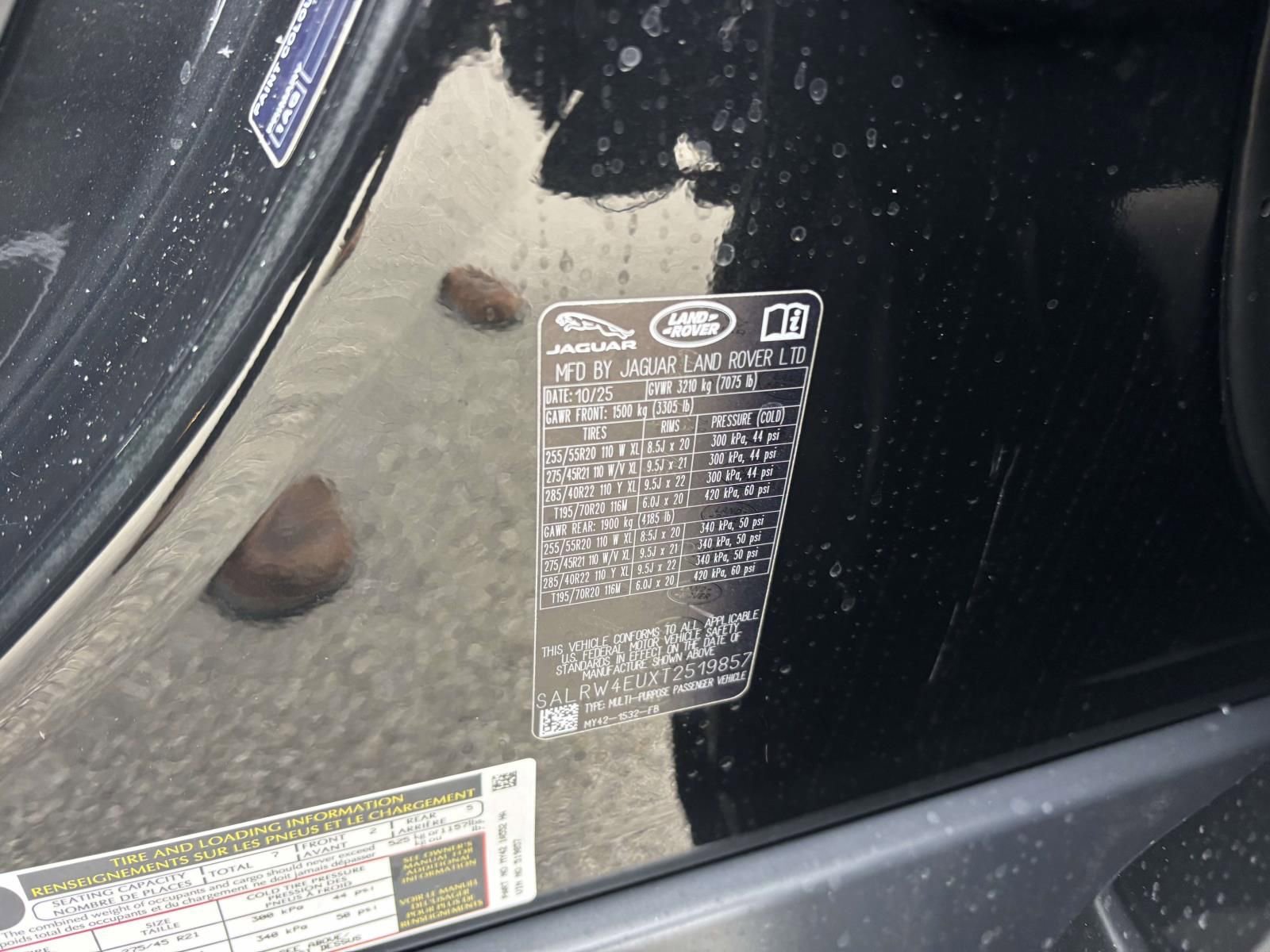 New 2026 Land Rover Discovery Limited Edition image 26