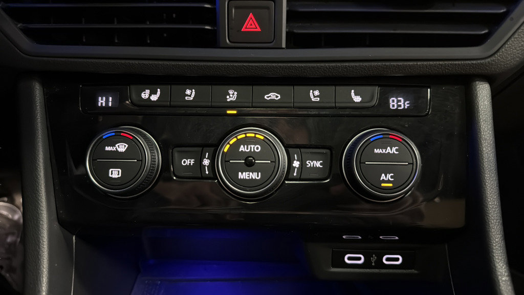 Certified 2021 Volkswagen Jetta SEL Premium image 27