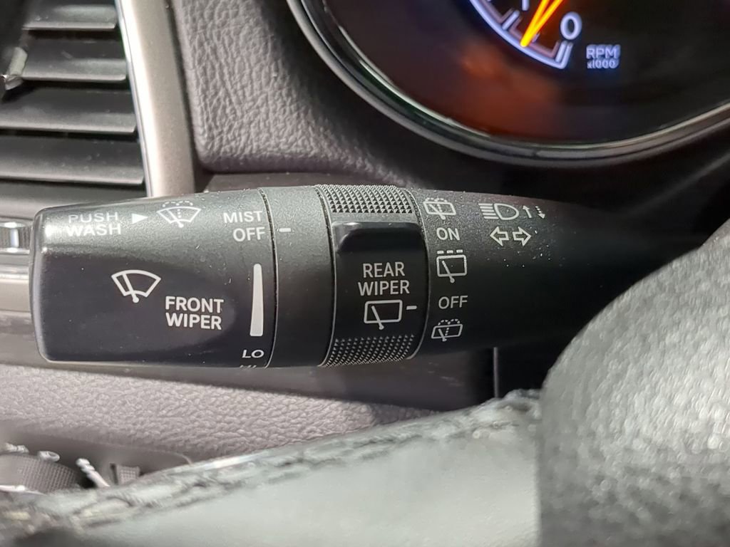 Used 2018 Jeep Grand Cherokee Laredo image 31