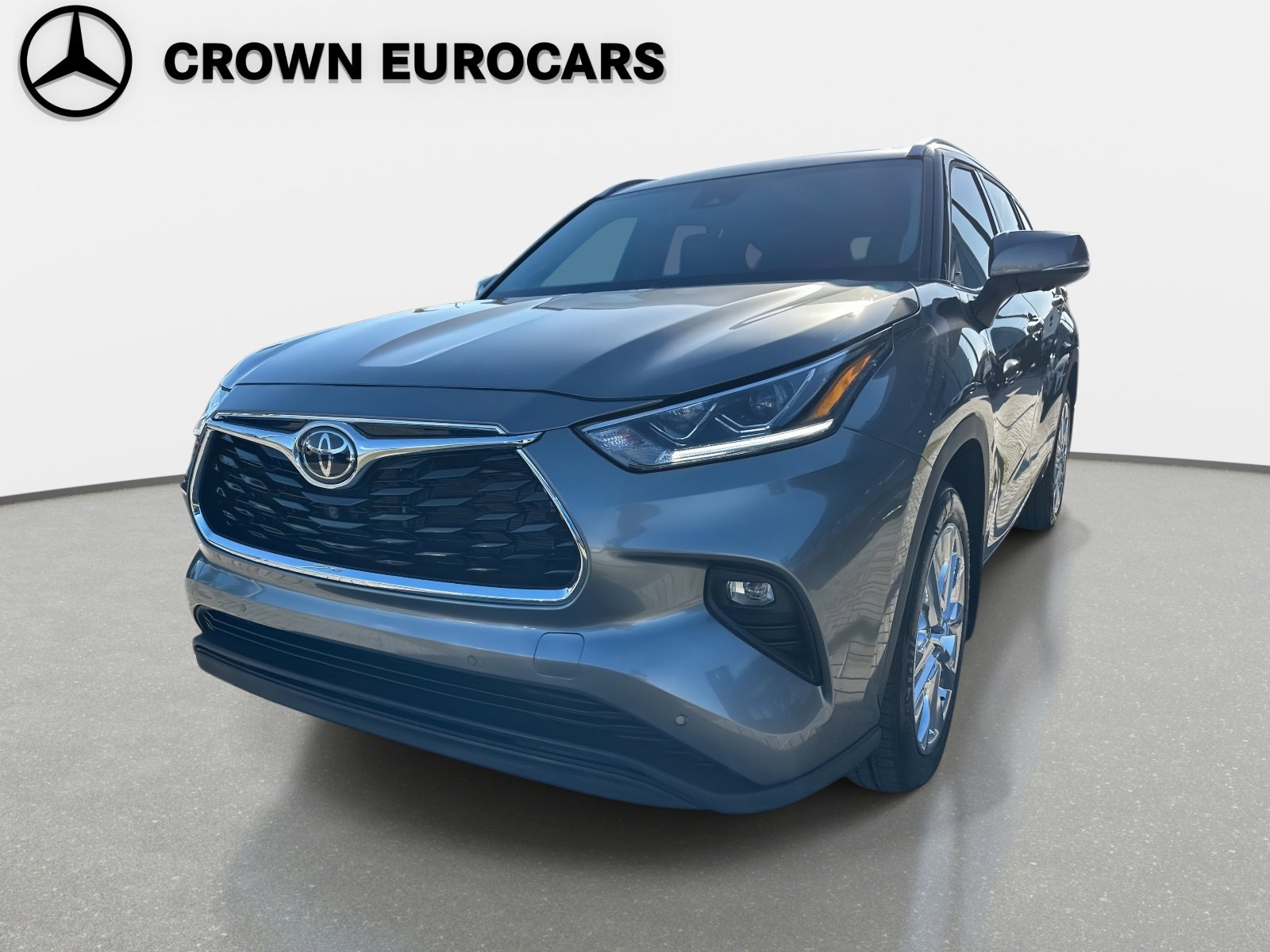 Used 2025 Toyota Highlander Limited image 9