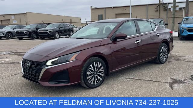 Used 2024 Nissan Altima 2.5 SV w/ SV Premium Package image 4
