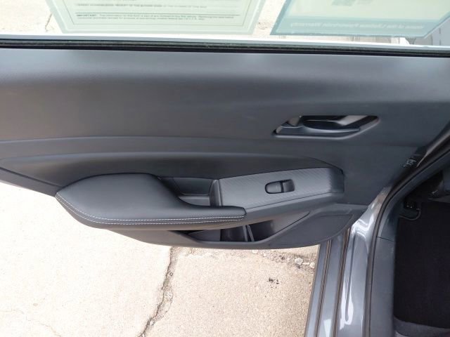 Used 2024 Nissan Altima 2.5 SV w/ SV Premium Package FWD image 31