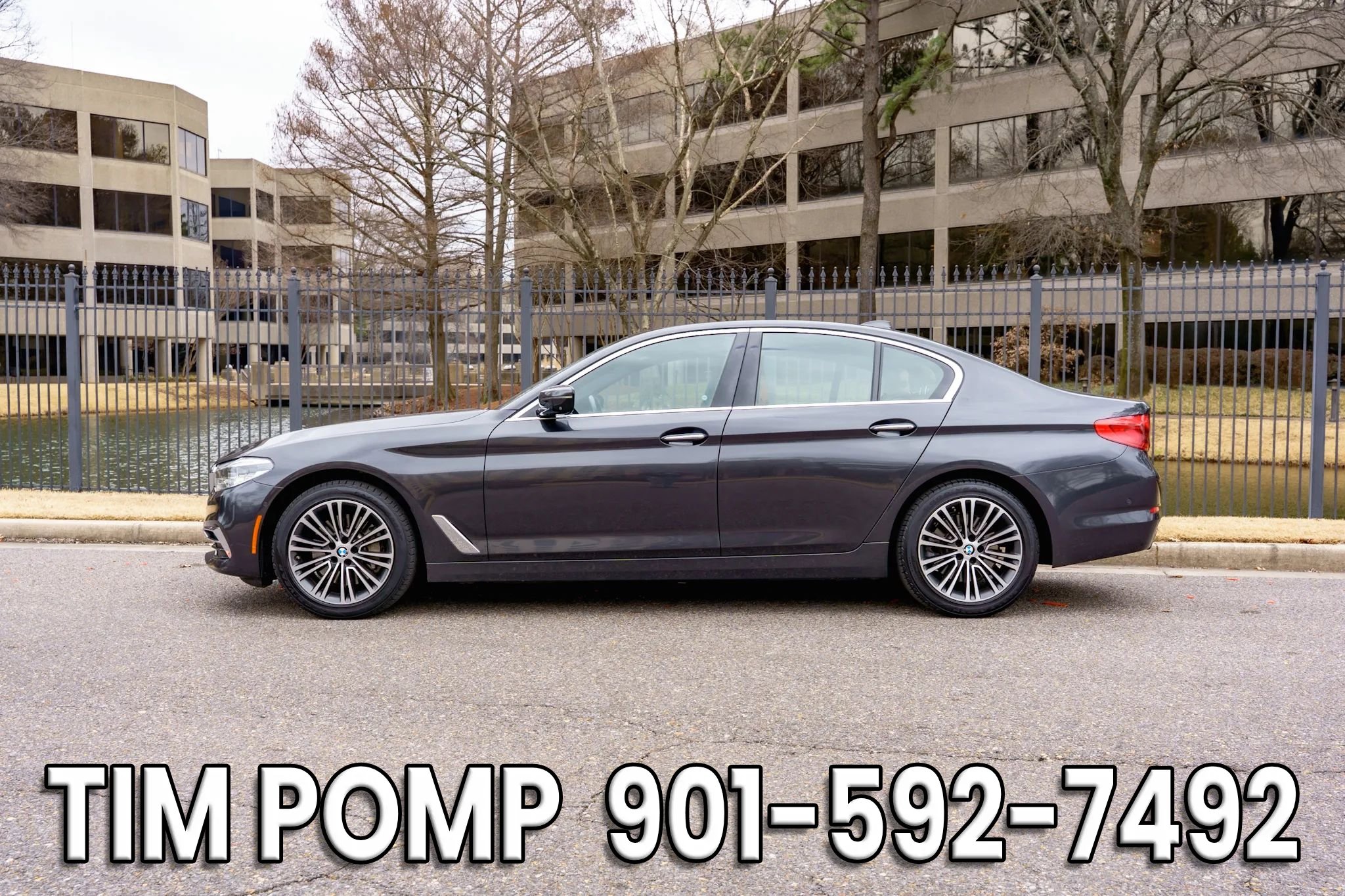 Used 2018 BMW 530i xDrive AWD/4WD image 10