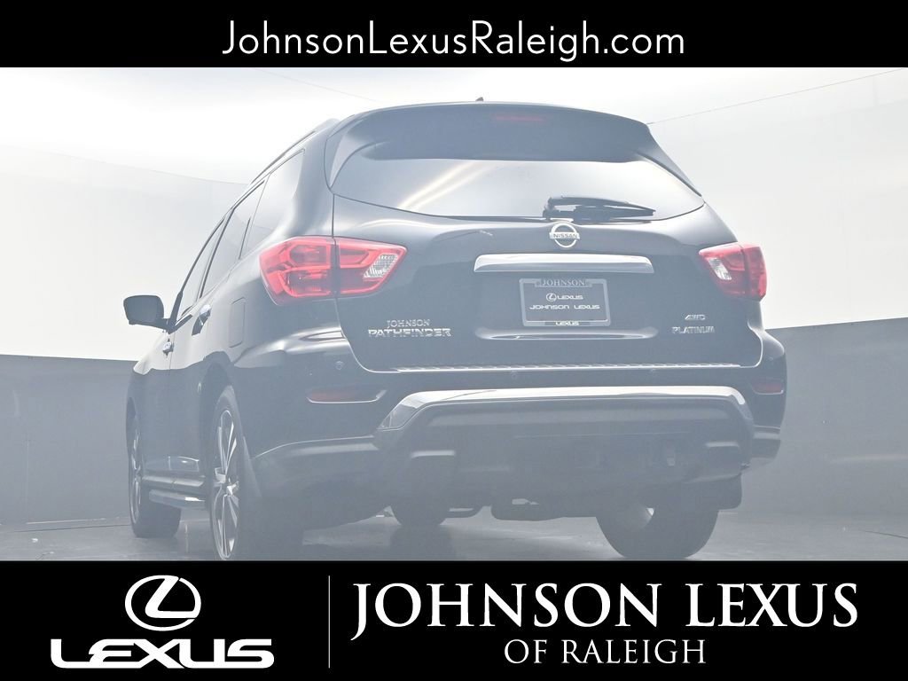 Used 2020 Nissan Pathfinder Platinum image 18