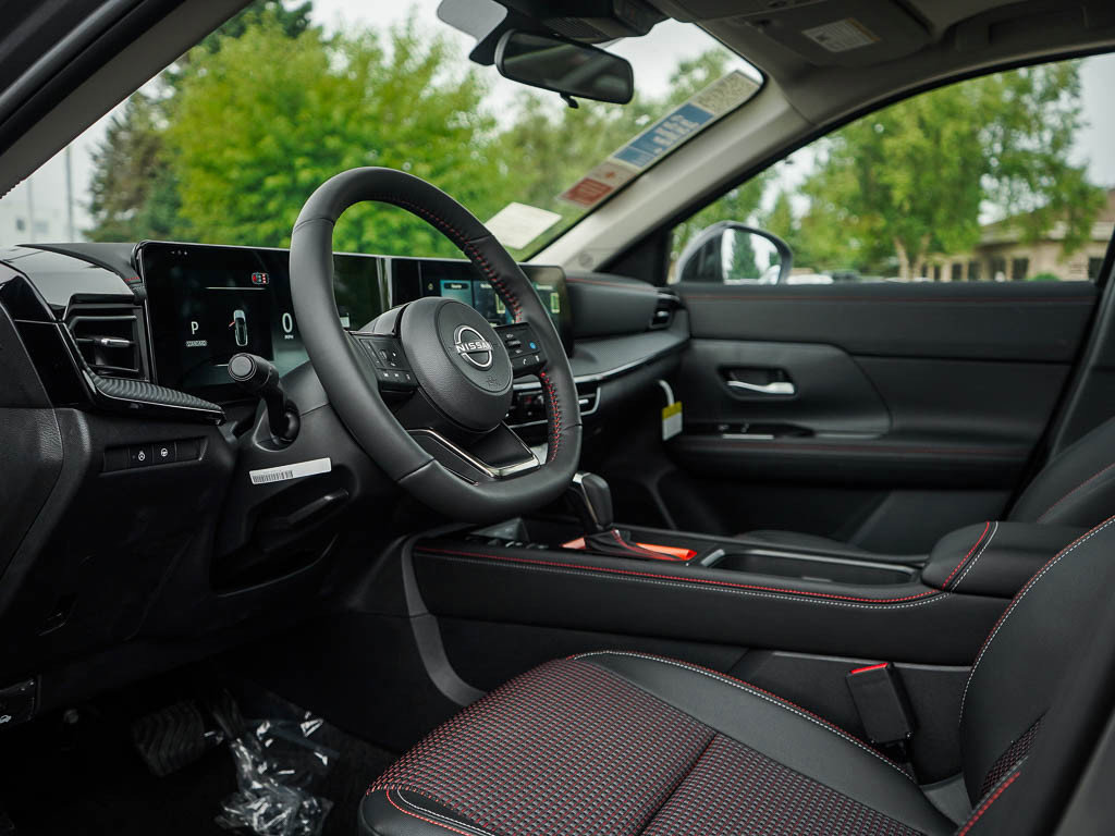 New 2026 Nissan Kicks SR w/ SR Premium Package image 17