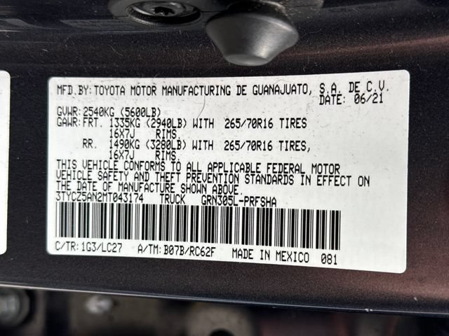Used 2021 Toyota Tacoma TRD Off-Road w/ TRD Premium Off Road Package AWD/4WD image 19