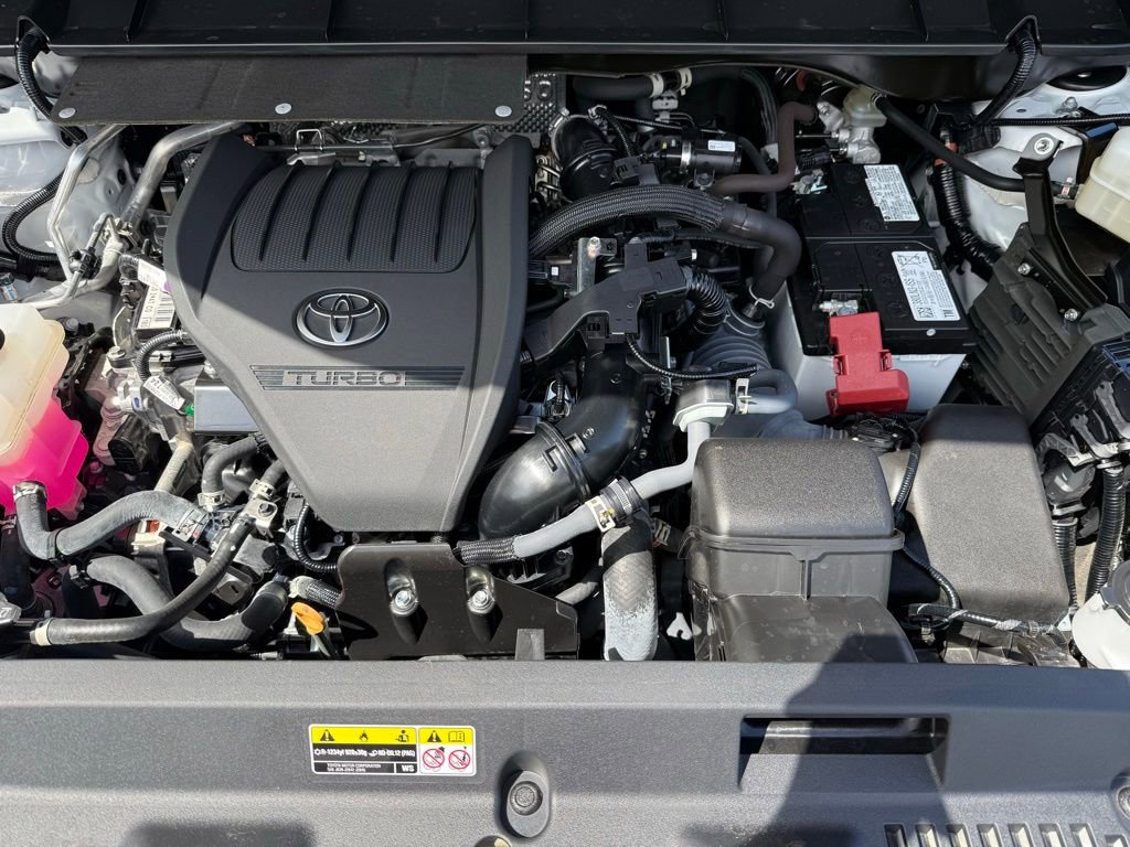 Used 2023 Toyota Highlander XLE FWD image 8
