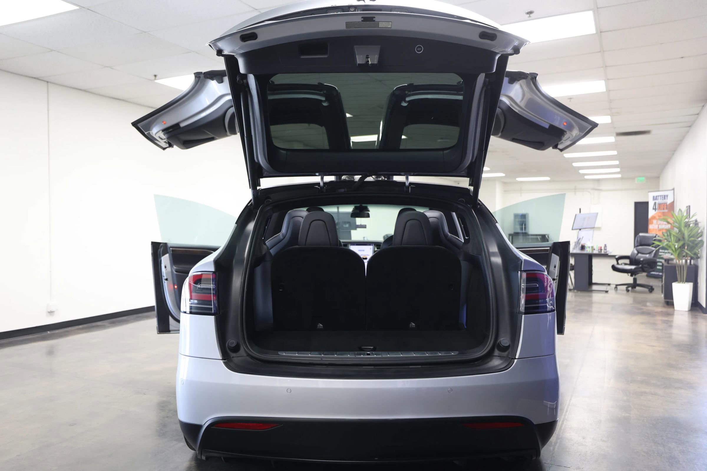 Used 2017 Tesla Model X 100D AWD/4WD image 50
