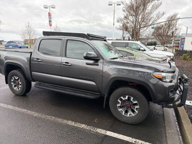 Certified 2022 Toyota Tacoma TRD Off-Road w/ Technology Package image 2