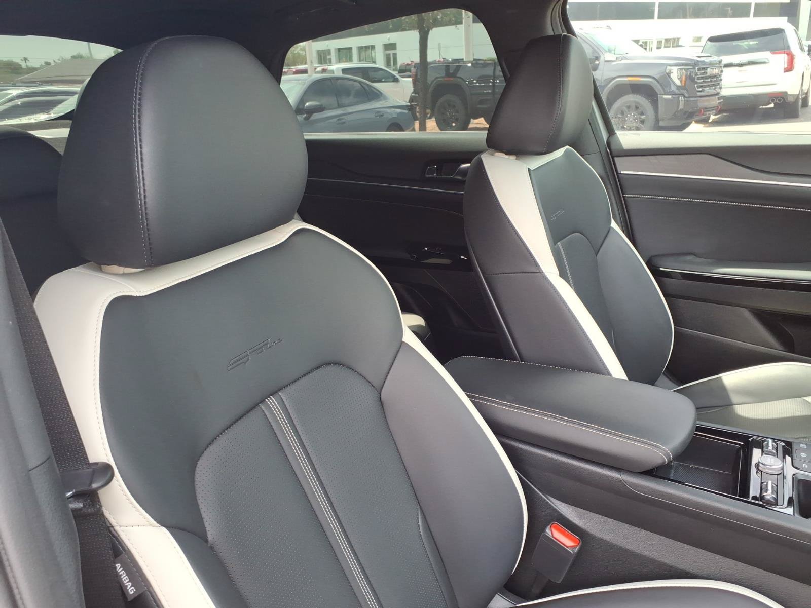 Used 2025 Kia K5 GT-Line w/ GT-Line Premium Package FWD image 12