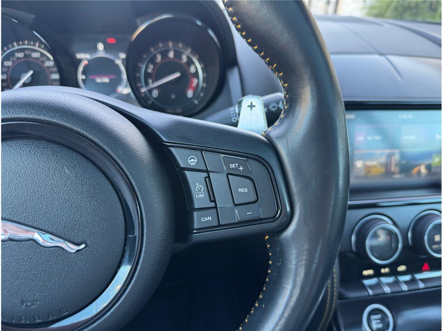 Used 2018 Jaguar F-TYPE 400 Sport image 27
