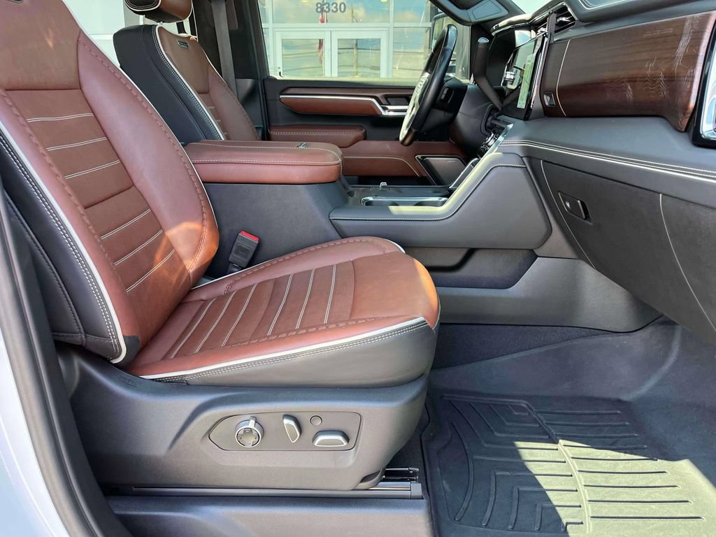 Used 2025 GMC Sierra 2500 Denali Ultimate AWD/4WD image 22