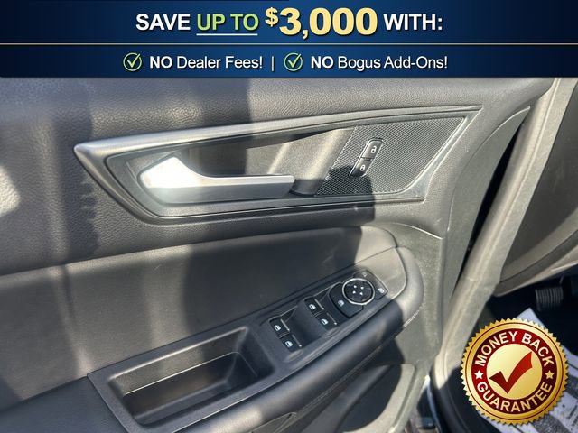 Used 2024 Ford Edge SE image 16