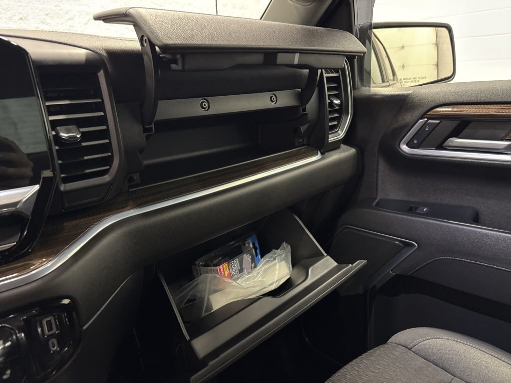 Used 2022 Chevrolet Silverado 1500 LT AWD/4WD image 28