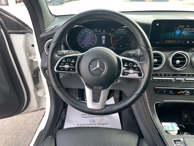 Used 2021 Mercedes-Benz GLC 300 4MATIC image 23