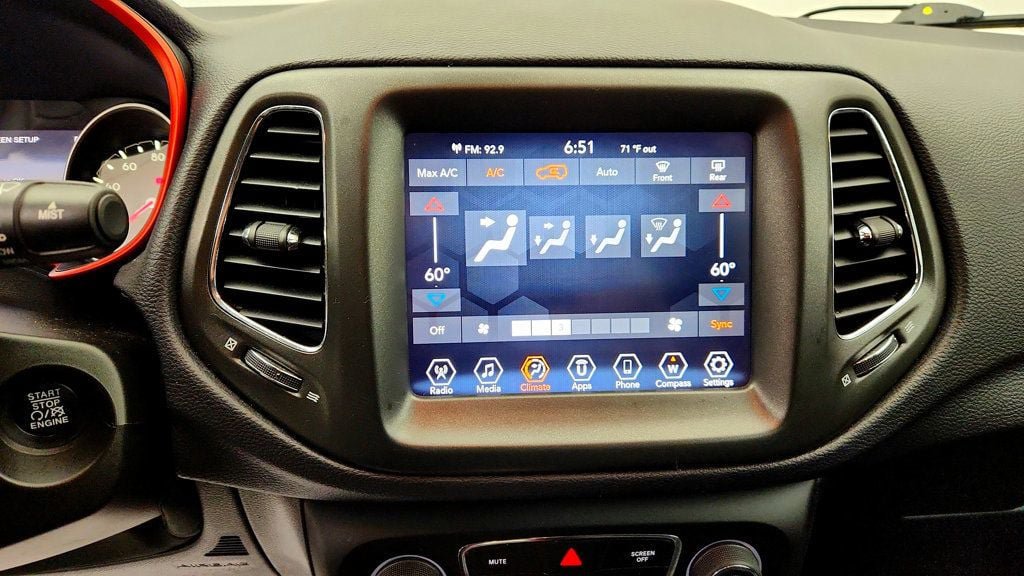 Used 2017 Jeep Compass Trailhawk AWD/4WD image 18