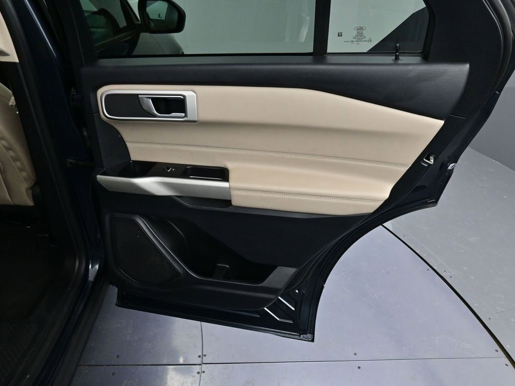 Certified 2022 Ford Explorer XLT w/ Class IV Trailer Tow Package image 26