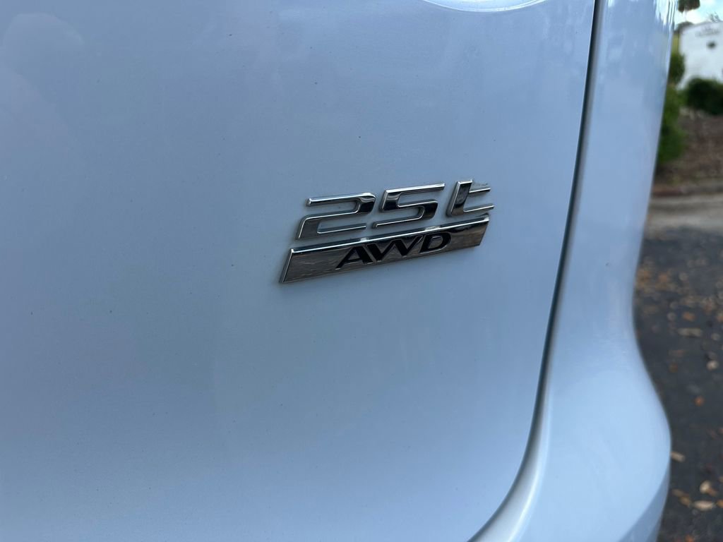 Used 2020 Jaguar F-PACE R-Sport image 42