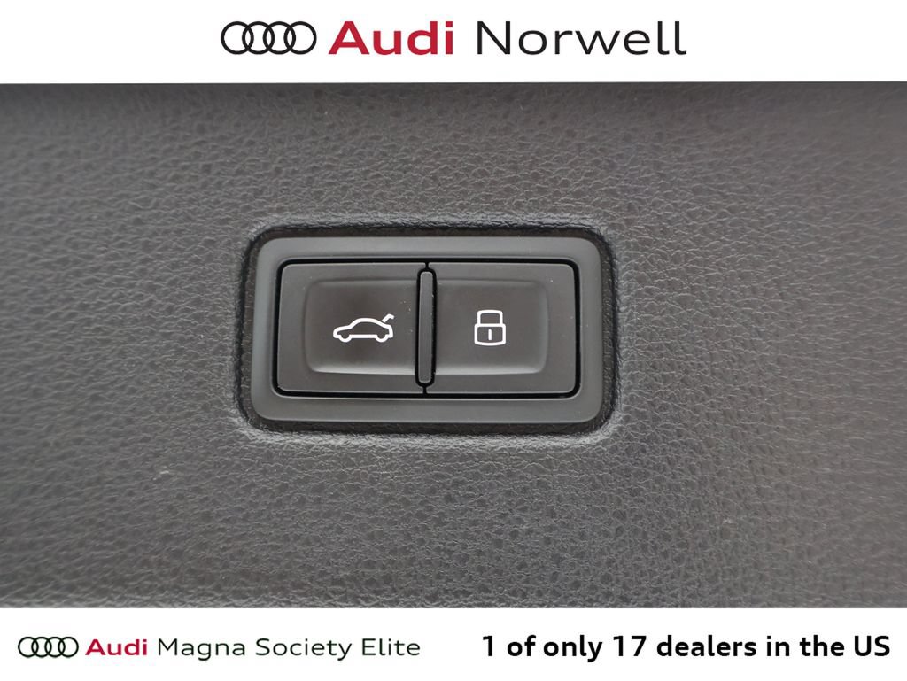 Used 2023 Audi Q7 3.0T Prestige AWD/4WD image 19