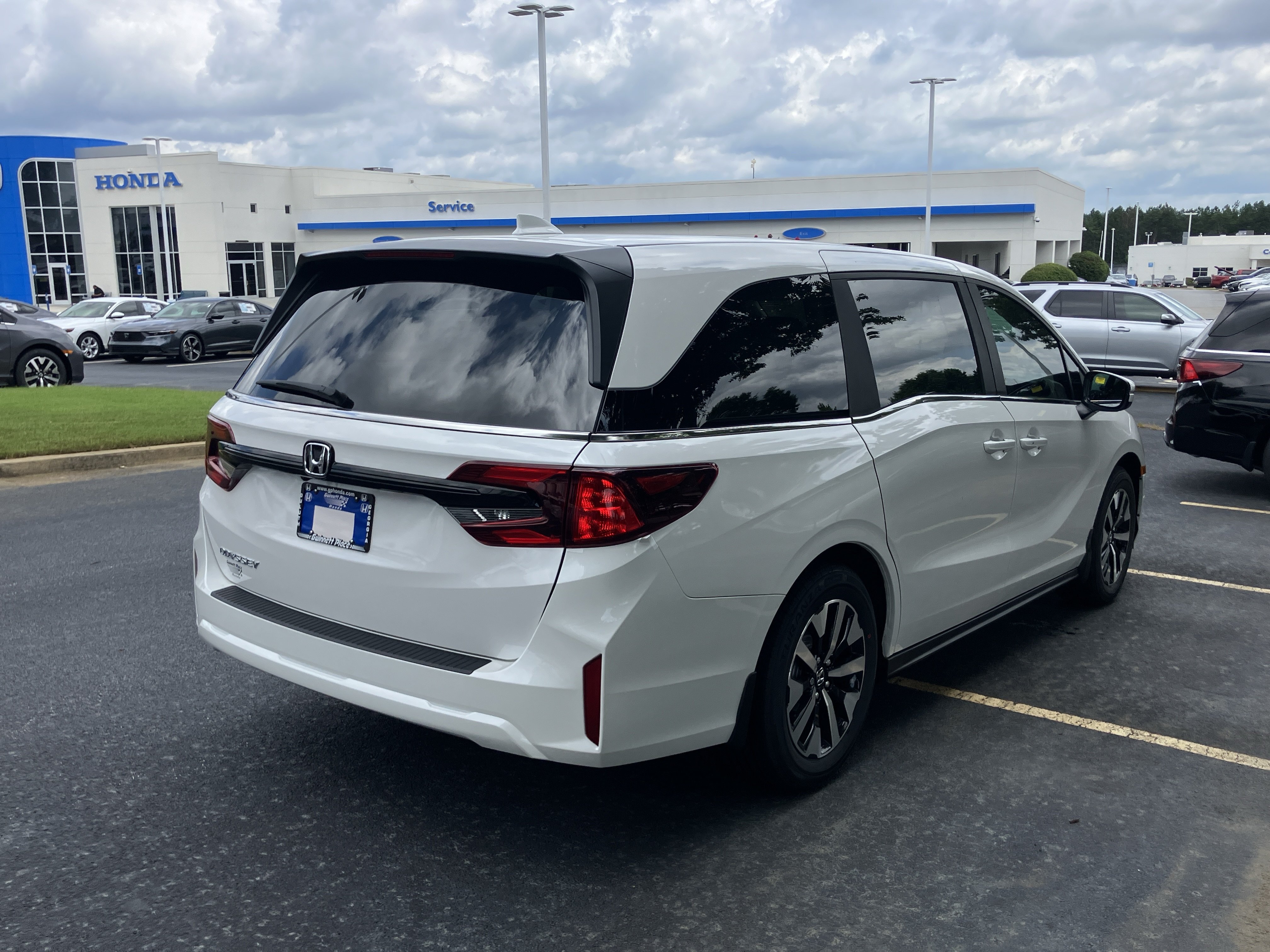 New 2026 Honda Odyssey EX-L image 9