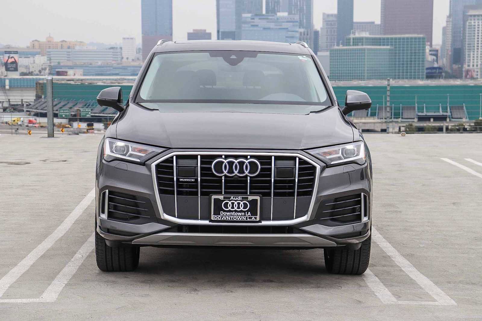 Used 2023 Audi Q7 2.0T Premium w/ Convenience Package AWD/4WD image 2
