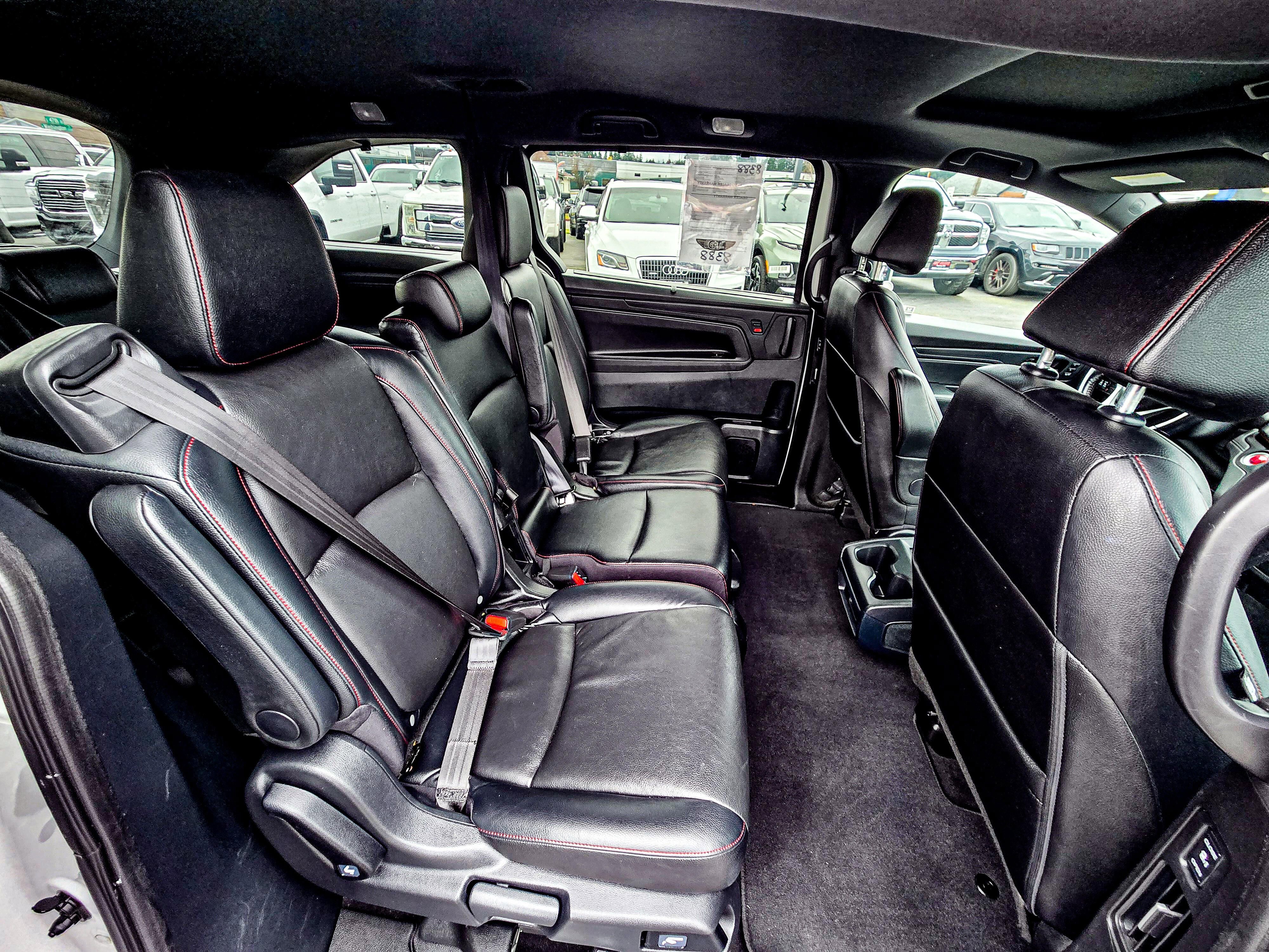 Used 2023 Honda Odyssey Sport image 16