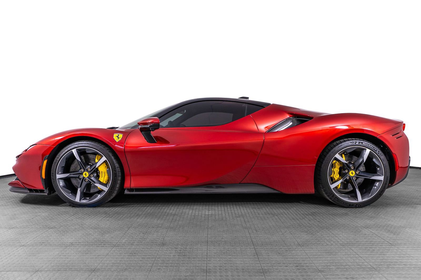 Used 2023 Ferrari SF90 Stradale AWD/4WD image 29