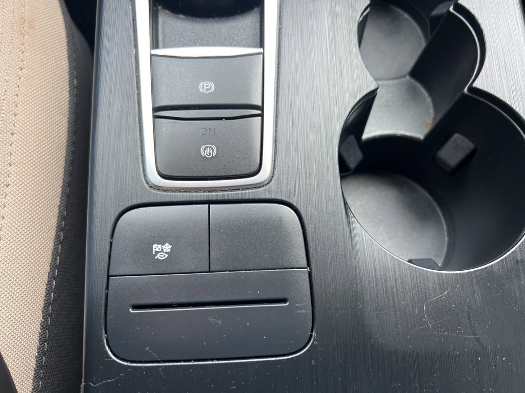Used 2021 Ford Escape SE image 29