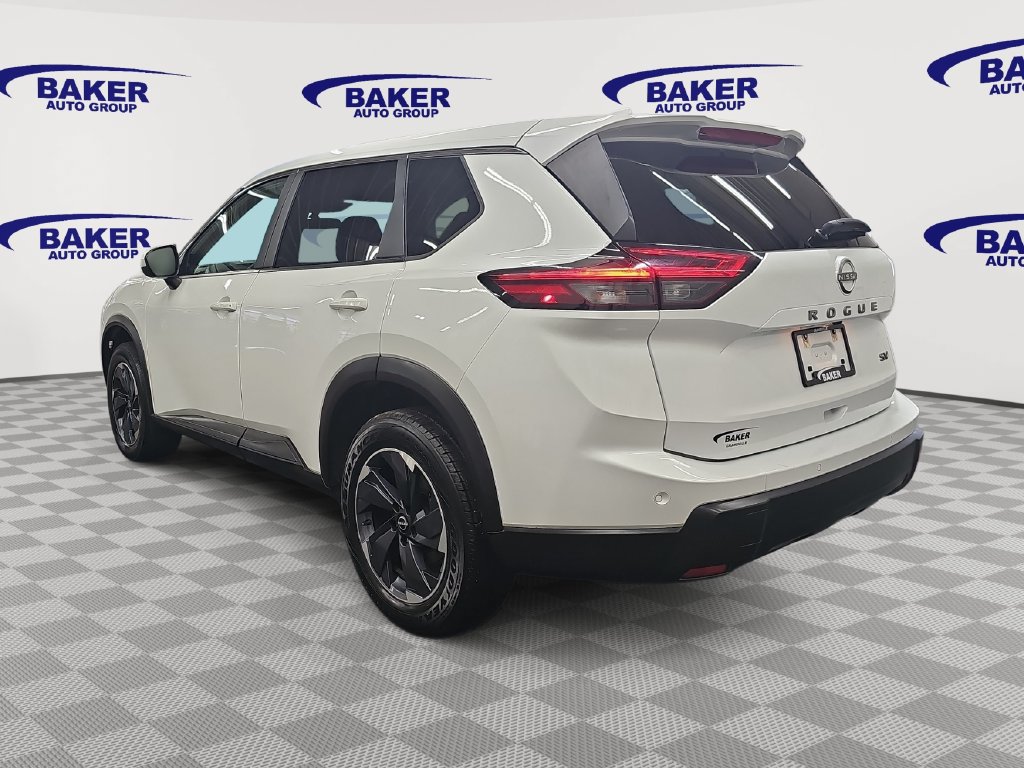 Used 2024 Nissan Rogue SV FWD image 7