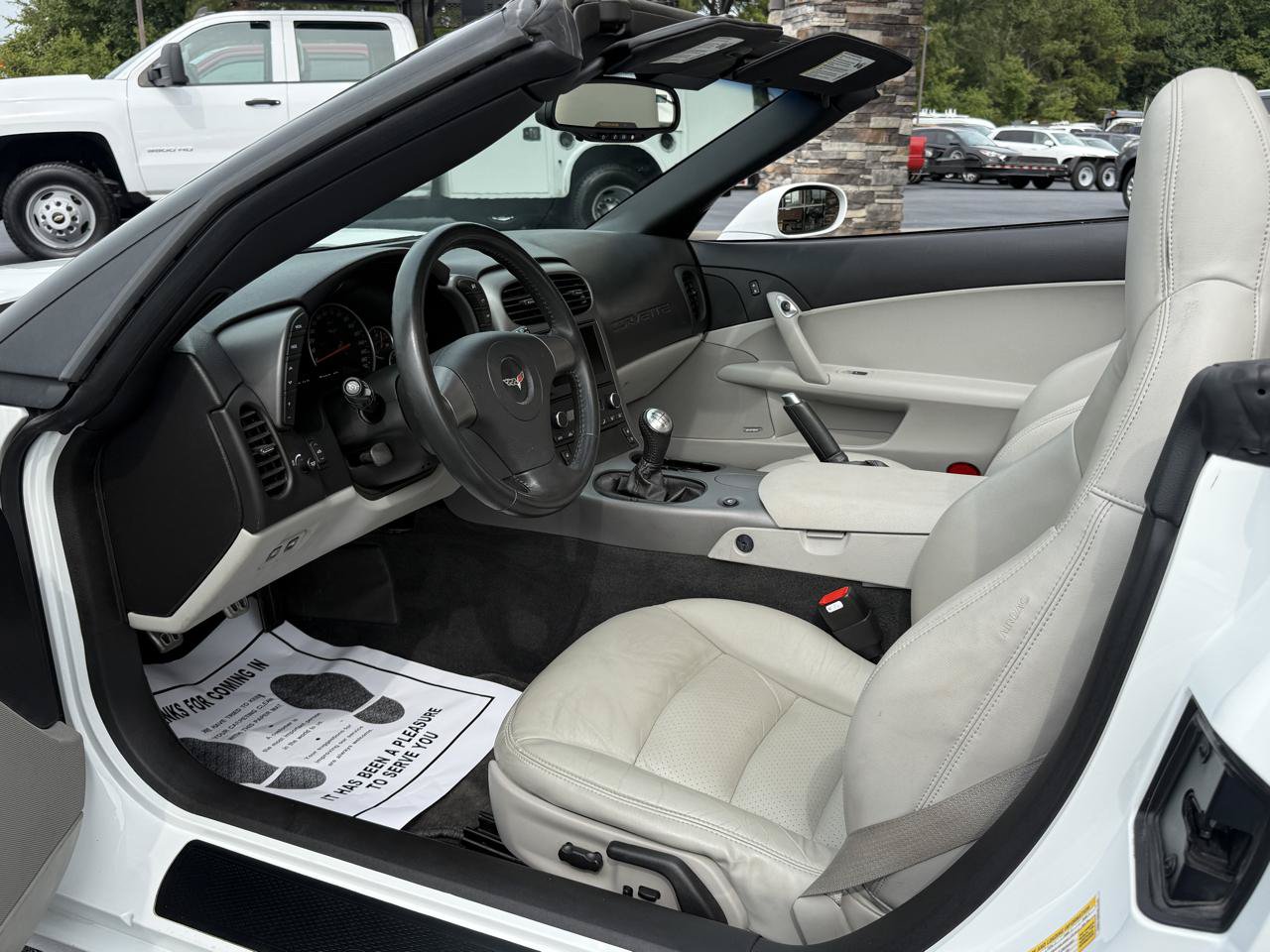 Used 2006 Chevrolet Corvette Convertible w/ Preferred Equipment Group RWD image 16