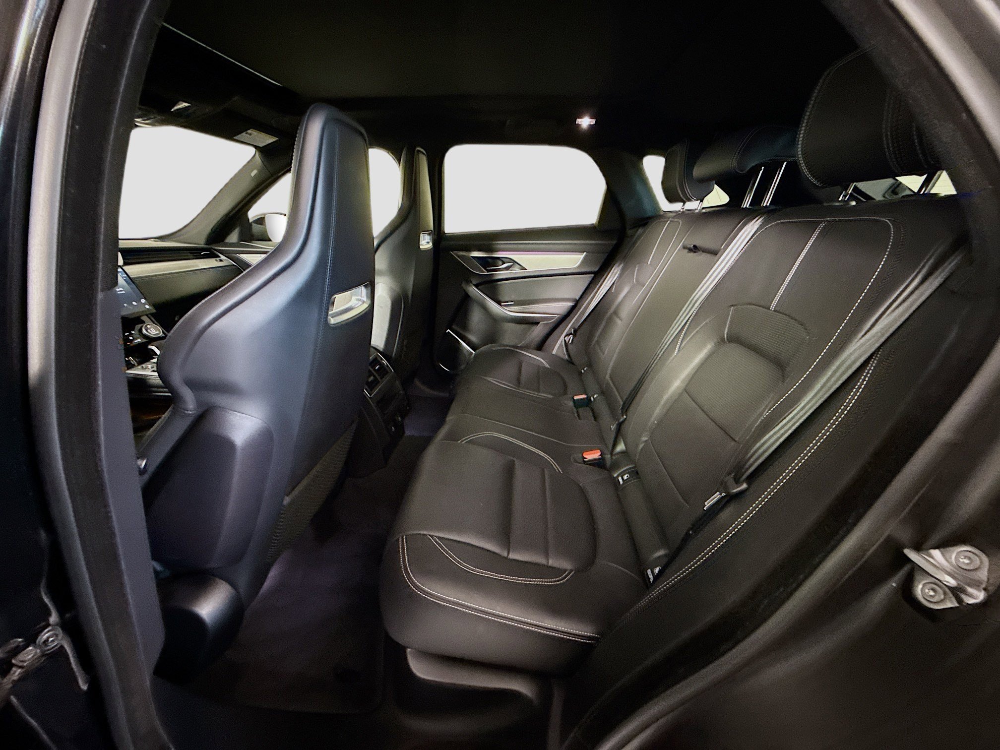 Used 2025 Jaguar F-PACE R-Dynamic S image 25