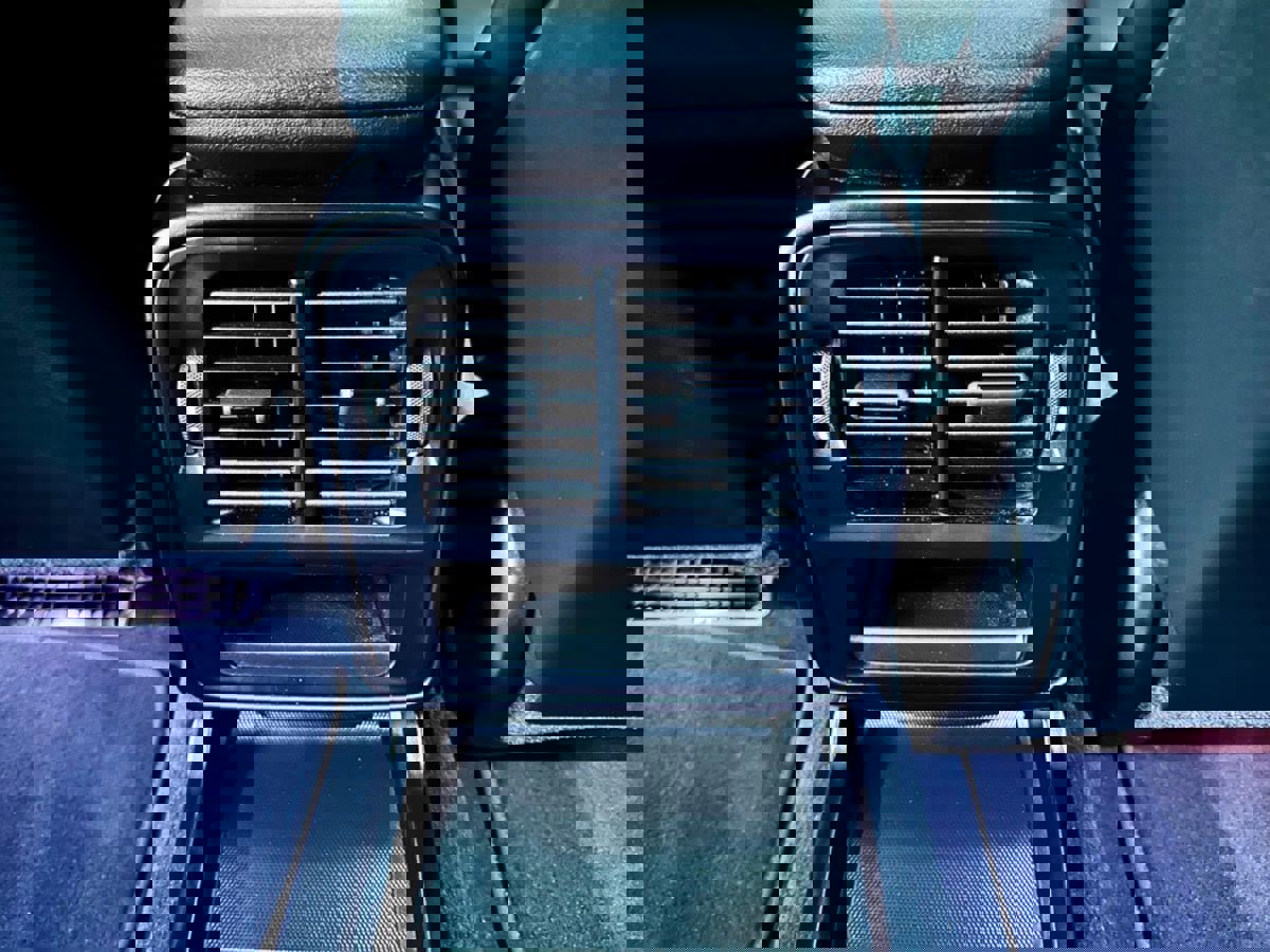 Used 2021 Porsche Taycan image 23