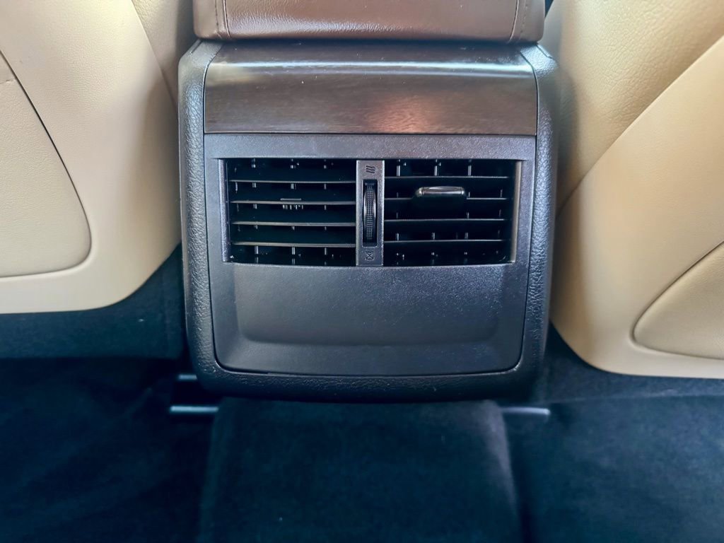 Used 2016 Toyota Avalon XLE Plus image 13