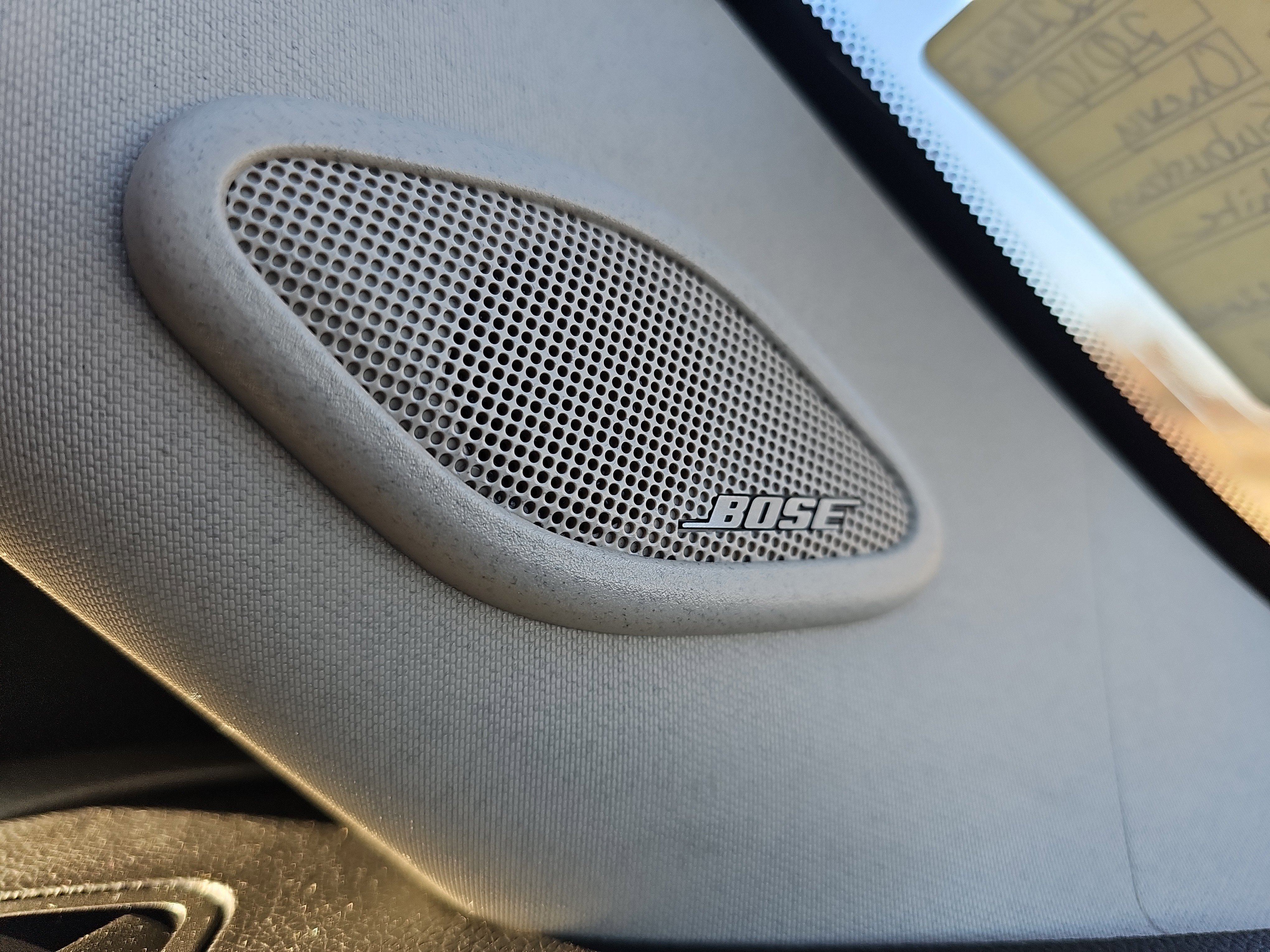 Used 2010 Chevrolet Suburban LT image 26