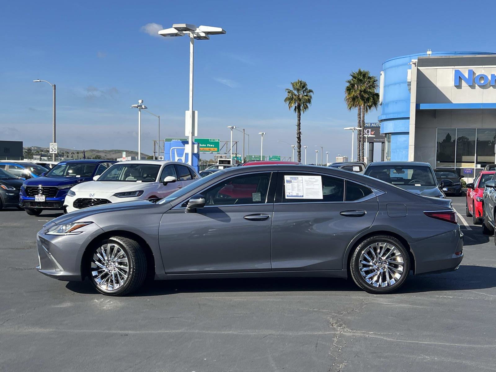 Used 2020 Lexus ES 350 ES 350 Luxury image 2