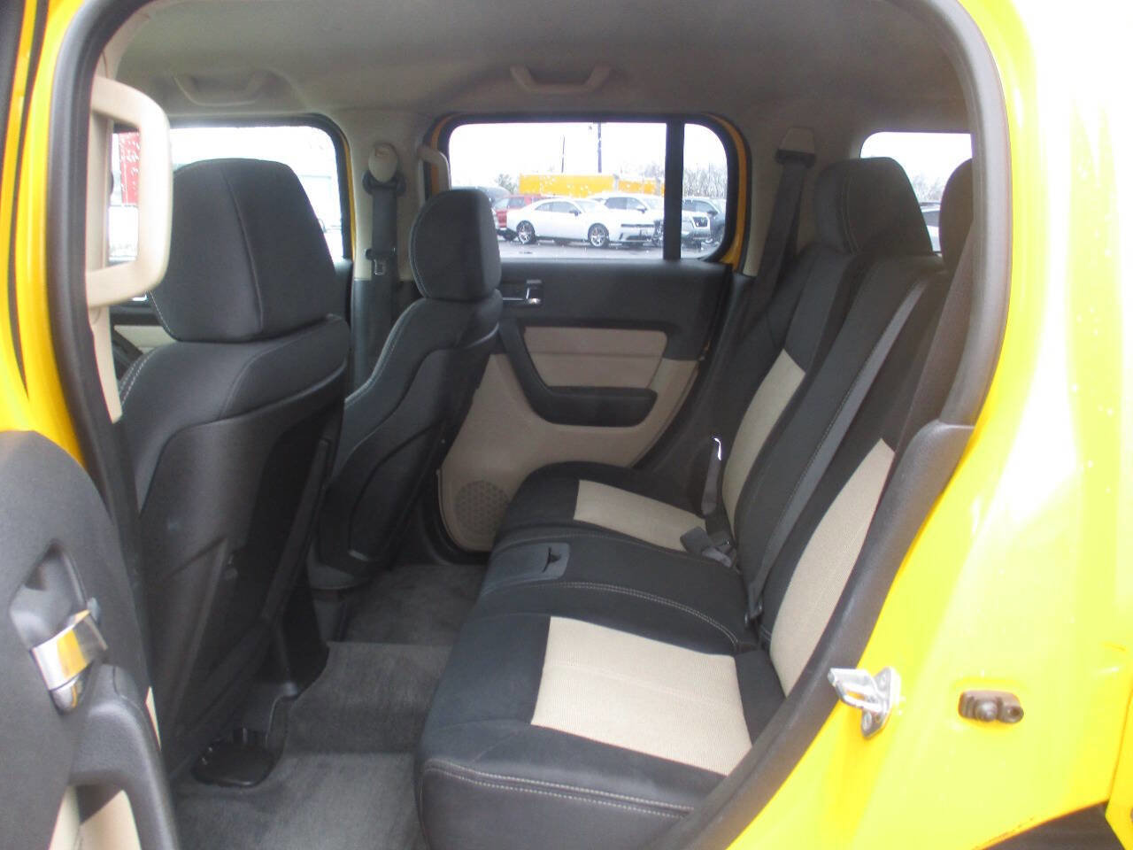 Used 2007 HUMMER H3 image 6