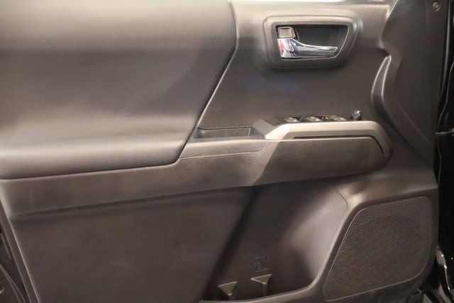 Used 2023 Toyota Tacoma TRD Sport AWD/4WD image 9