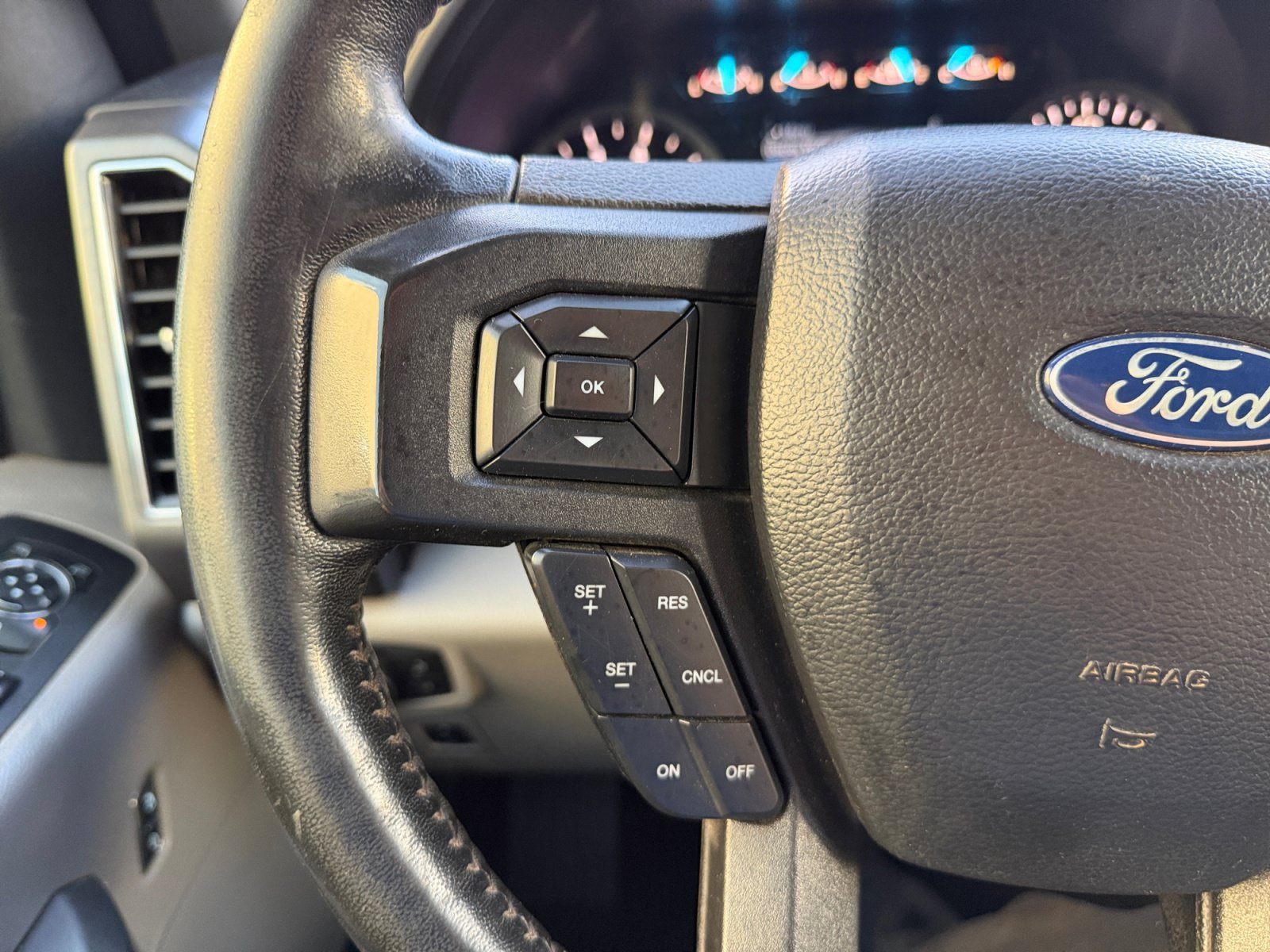 Used 2020 Ford F150 XLT w/ Equipment Group 302A Luxury AWD/4WD image 18
