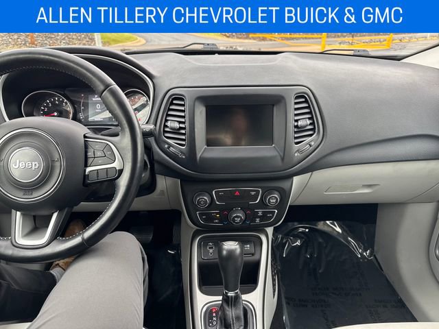 Used 2020 Jeep Compass Latitude image 17